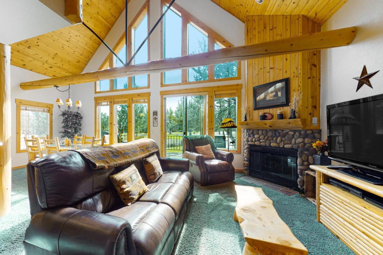Cinnamon Teal Chalet เรดมอนด์ ภายนอก รูปภาพ