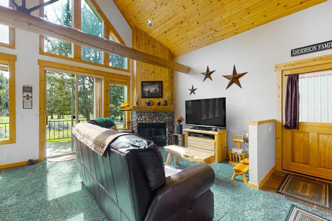 Cinnamon Teal Chalet เรดมอนด์ ภายนอก รูปภาพ