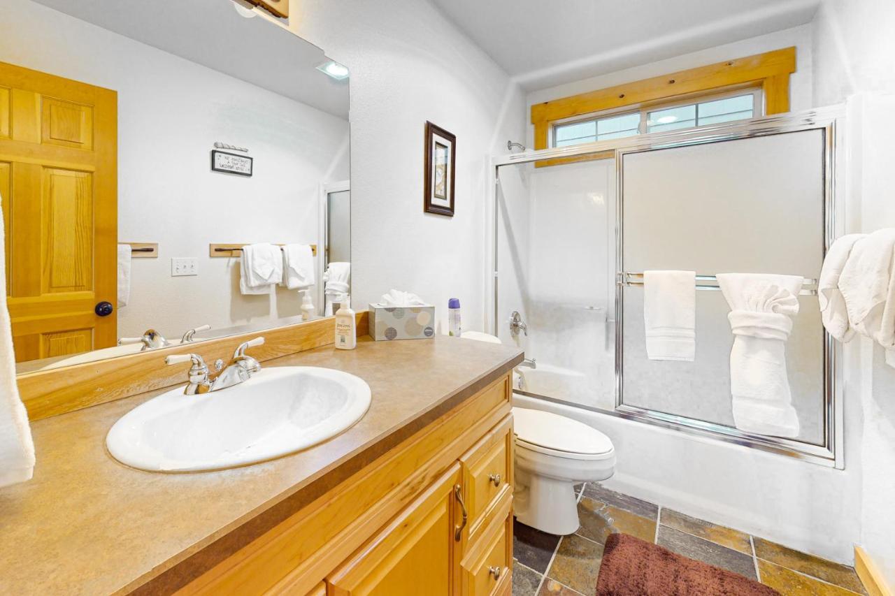 Cinnamon Teal Chalet เรดมอนด์ ภายนอก รูปภาพ